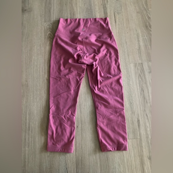 Lululemon Align HR Crop 21” Leggings - Size 6 - Picture 5 of 5
